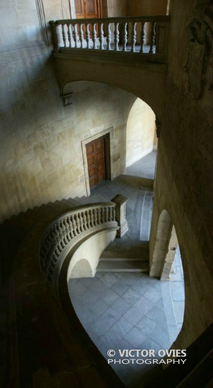 Escalinatas del palacio de Carlos V